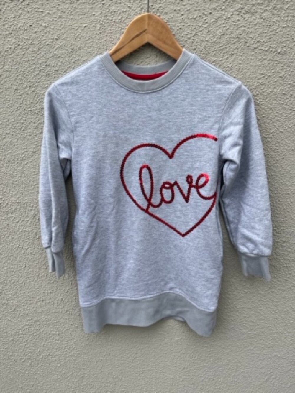 "Love" Heart Sweatshirt Sequin Embroidered Kids small Gray Size 6/7 pockets